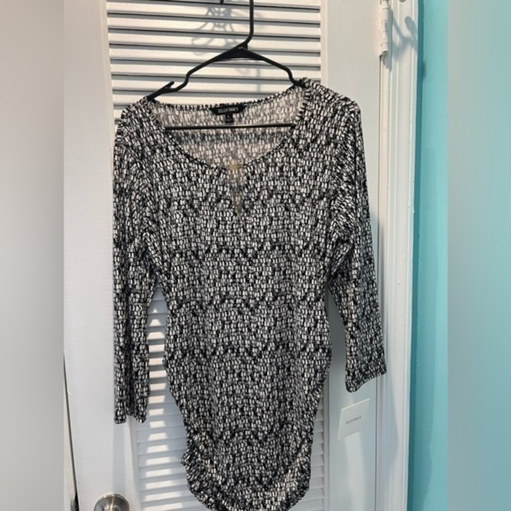 NWT Black and White Top